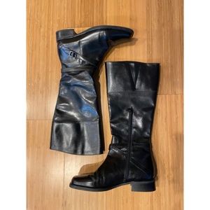 Low heel leather boots